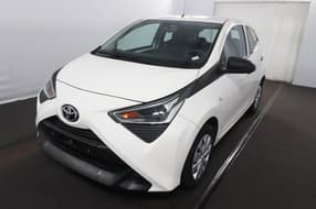 Toyota Aygo vvt-i x-play II 72 Petrol Manual 2019 - 28,650 km