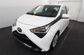 Toyota Aygo vvt-i x-play II 72 Petrol Manual 2020 - 41,757 km