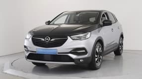 Opel Grandland ultimate 200 AT Hybride essence rechargeable Auto. 2021 - 78 004 km