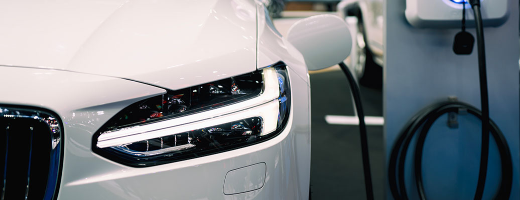Différences entre les voitures électriques et hybrides